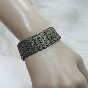 Paparazzi Textured Antique Brass Bracelet Strech